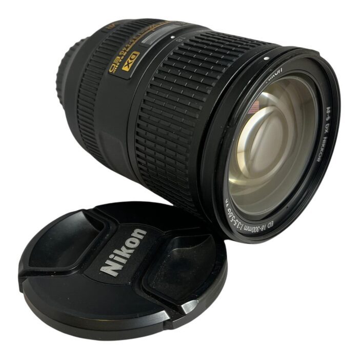 Nikon AF-S Nikkor 18-300mm 1:3.5-5.6G ED DX